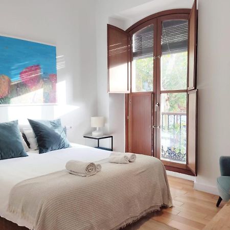 Homeyseville-Luxury Apartment Arenal 6 Pax, Parking Optional Bagian luar foto