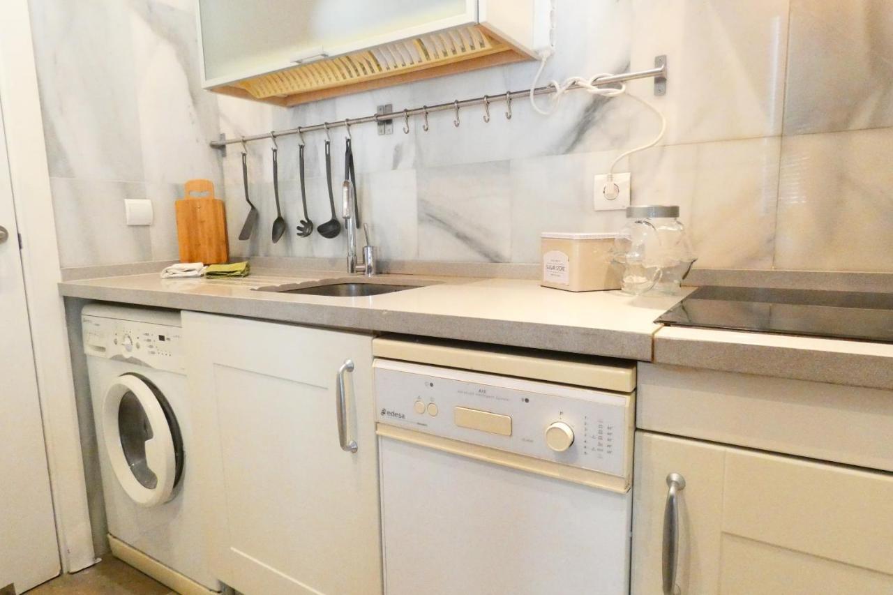 Homeyseville-Luxury Apartment Arenal 6 Pax, Parking Optional Bagian luar foto