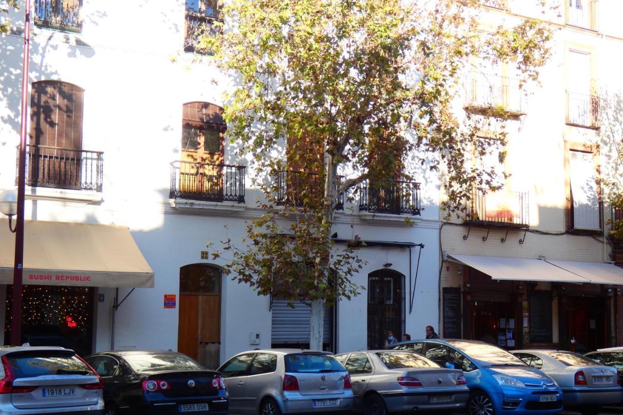Homeyseville-Luxury Apartment Arenal 6 Pax, Parking Optional Bagian luar foto