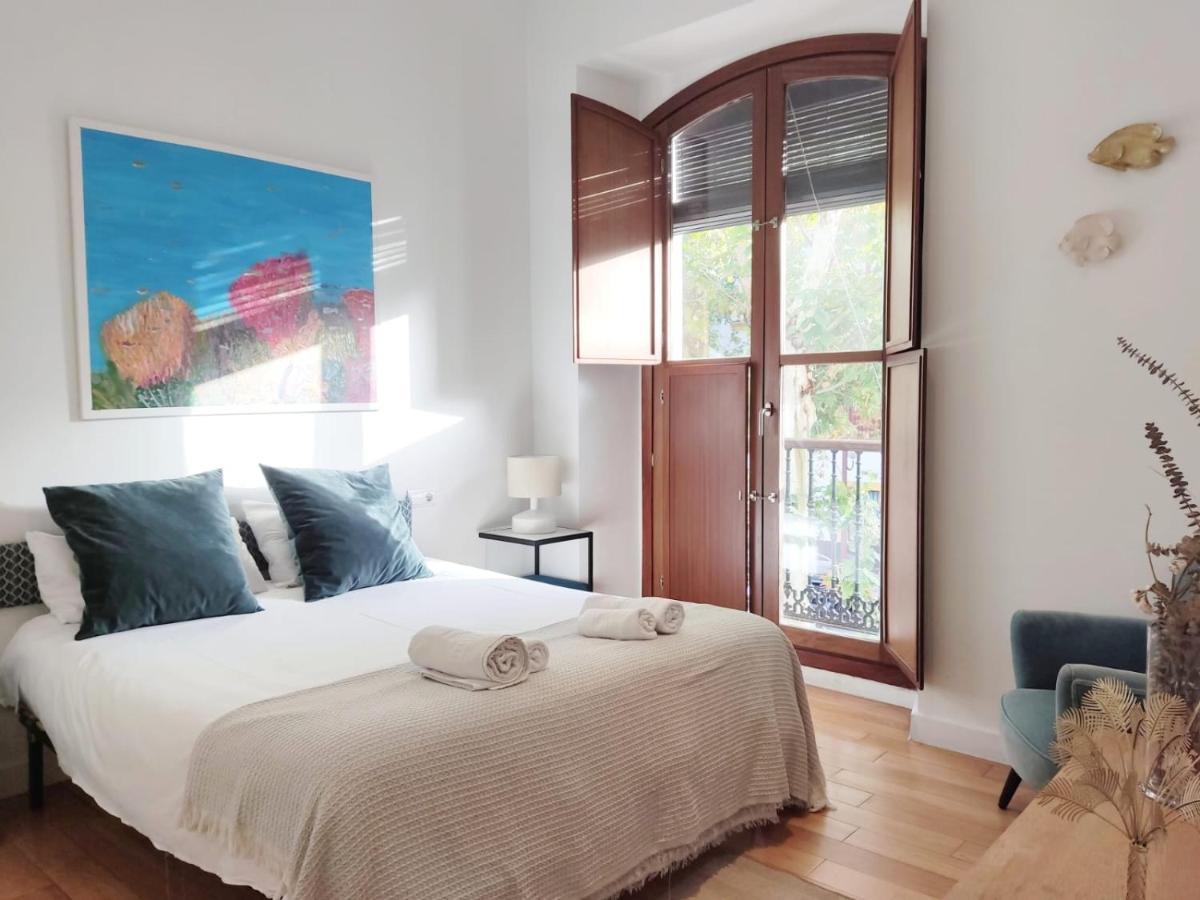 Homeyseville-Luxury Apartment Arenal 6 Pax, Parking Optional Bagian luar foto