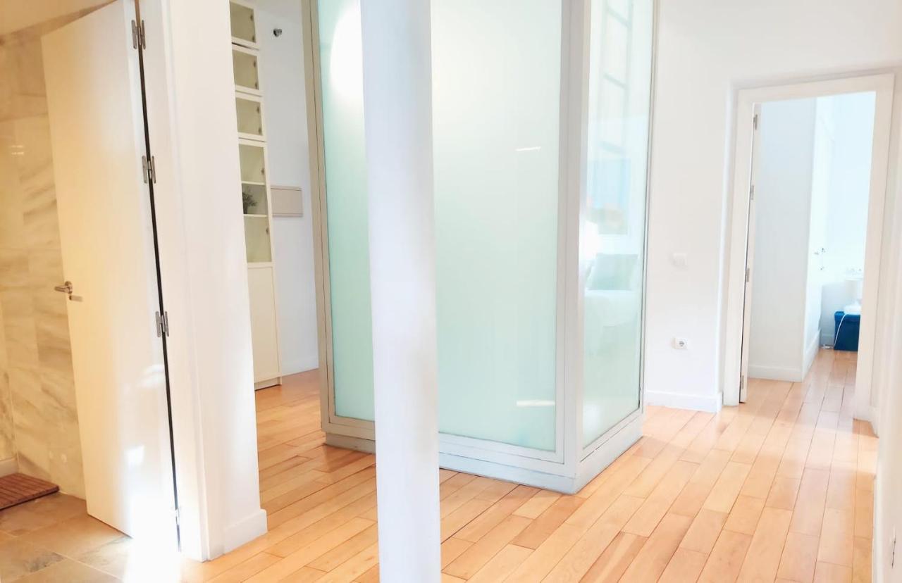 Homeyseville-Luxury Apartment Arenal 6 Pax, Parking Optional Bagian luar foto