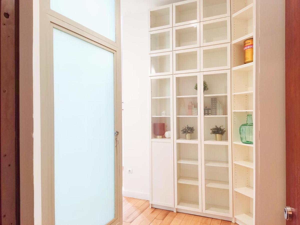 Homeyseville-Luxury Apartment Arenal 6 Pax, Parking Optional Bagian luar foto